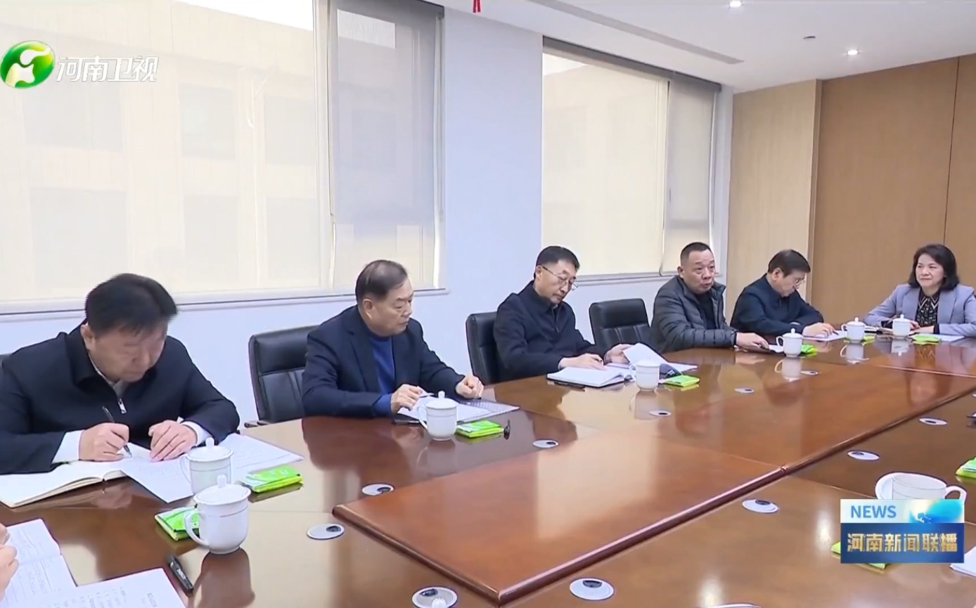 河南省委书记刘宁、省长王凯到许昌调研民营经济，乐鱼在线登录入口-乐鱼（中国）-乐鱼
集团党委书记、创始人楚金甫作为民营企业家代表参加座谈。
